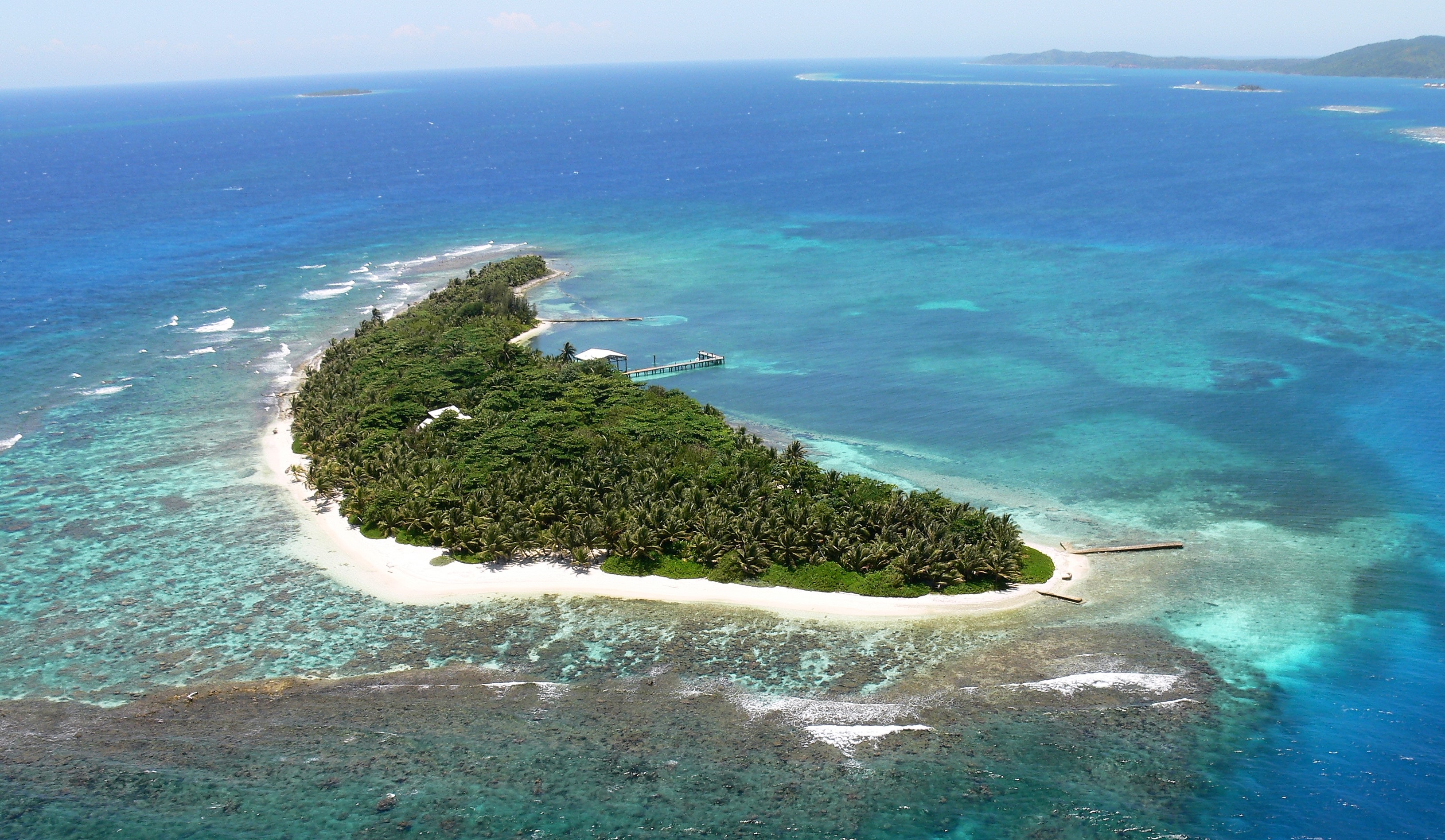 Айленд island. Half Moon cay остров. Остров Хаф. Half Island Канада. Фото острова.